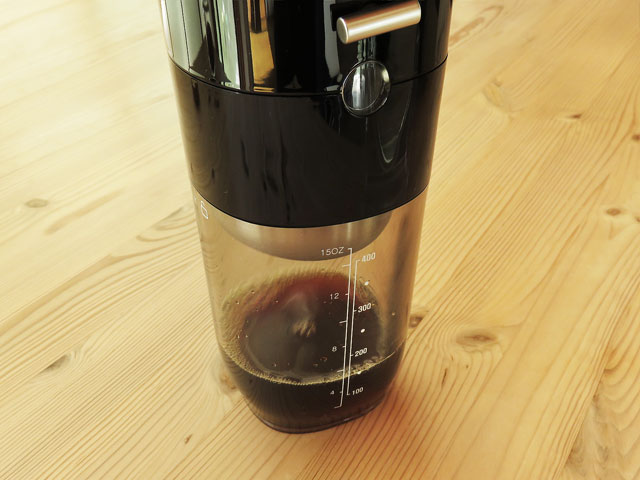 水出ししているWiswell Water Dripper 水出しコーヒーメーカー