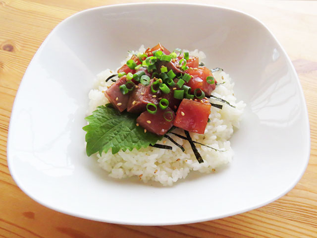 ブリの漬け丼