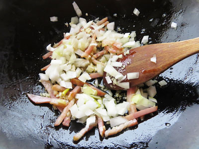 きのことベーコンのトマトソースパスタの作り方/レシピ