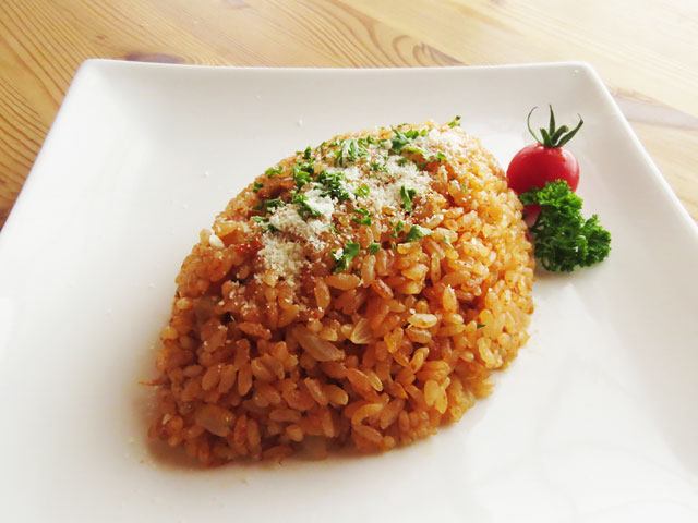 美味しいチキンライスの作り方 炊飯器で作る簡単レシピ