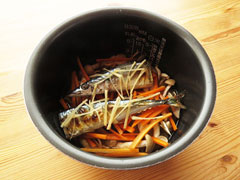 炊飯器で炊く