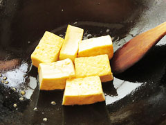 焼き目のついた木綿豆腐