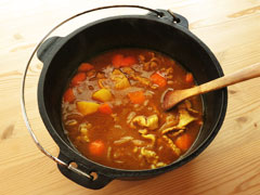 出来上がったカレー粉で作るカレー。