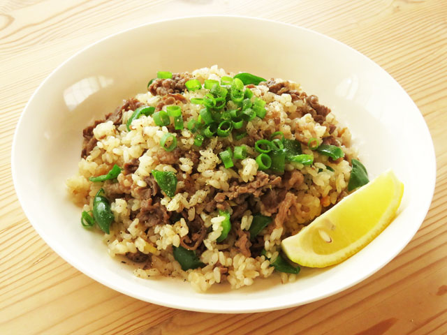 牛肉チャーハン