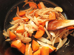 玉ねぎが透き通るまで炒めた野菜。