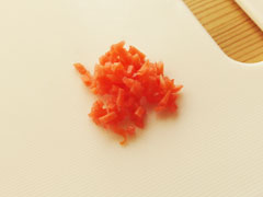 みじん切りにした紅しょうが。