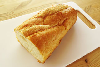 半分に切ったフランスパン